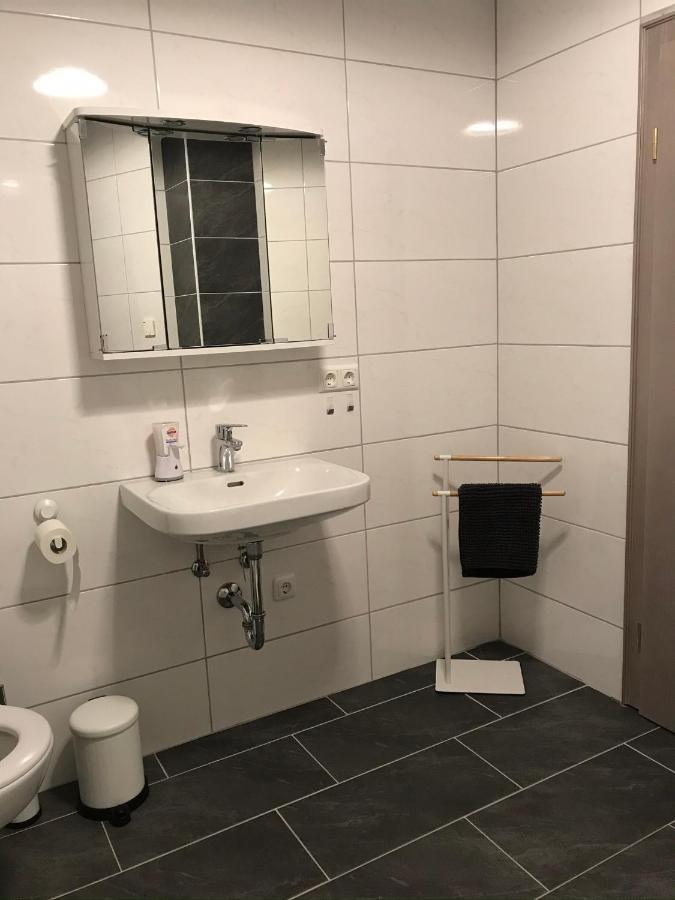Gemutliche 3-Zimmer Wohnung Saal an der Donau Екстериор снимка